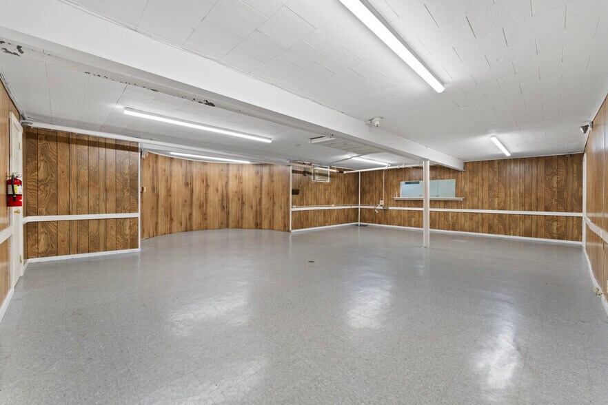 More Photos Of 21 Church St, Elmwood Park Religious Facility For Sale