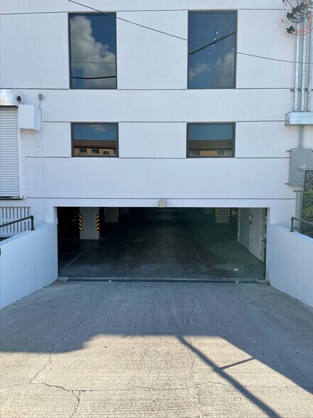 More Photos Of 5575 NW 36th St, Miami Loft Creative Space For Lease