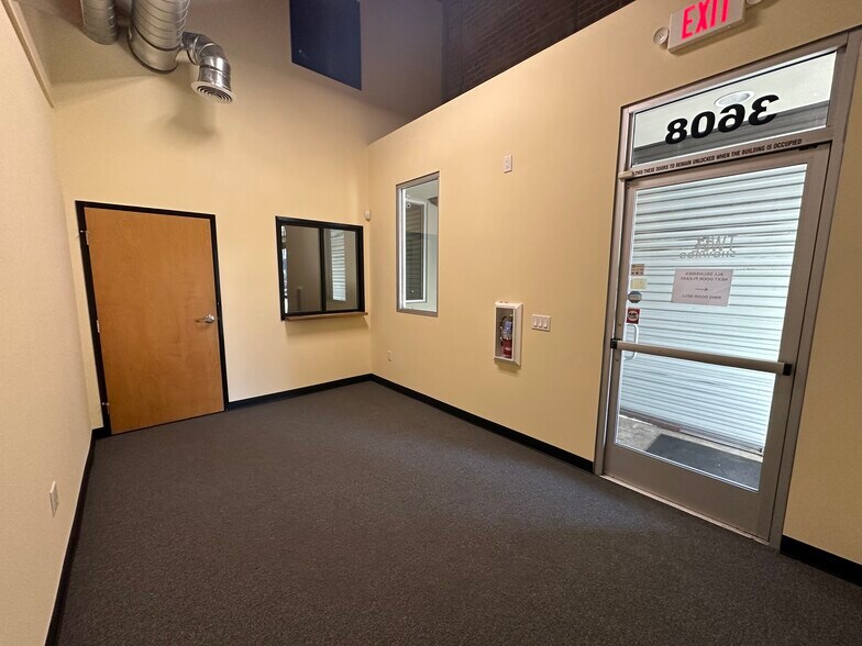 More Photos Of 3608-3610 San Fernando Rd, Glendale Loft Creative Space For Sale