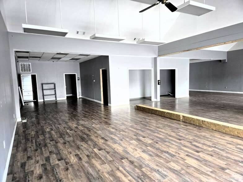 More Photos Of 1701 Euclid Ave, Bristol Medical For Lease