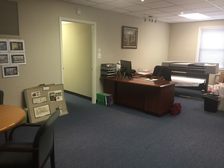 More Photos Of 1035 Sterling Rd, Herndon Office For Lease