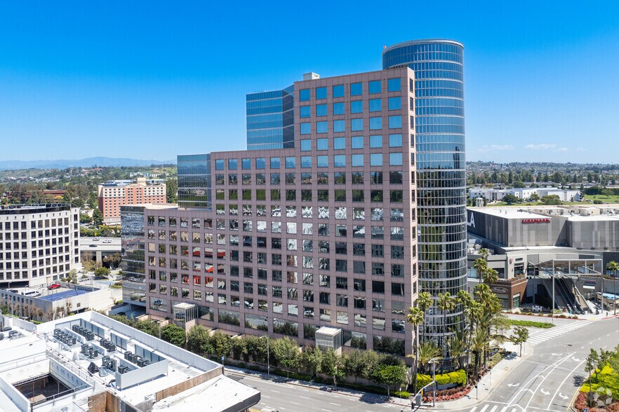 More Photos Of 6701 Center Dr W, Los Angeles Office For Lease