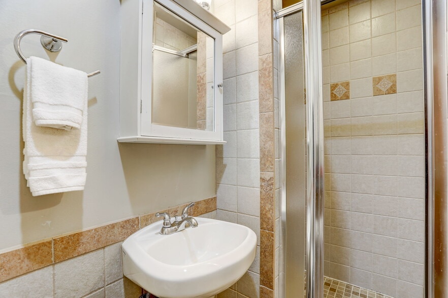 More Photos Of 403 E Thomas St, Seattle Multifamily For Sale