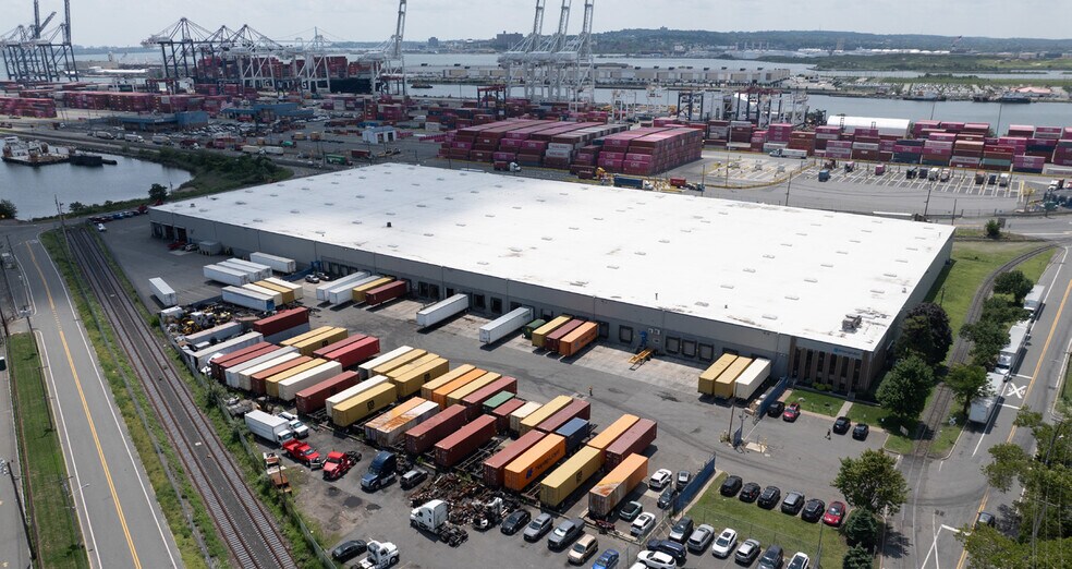 More Photos Of 2 Colony Rd, Jersey City Warehouse For Lease