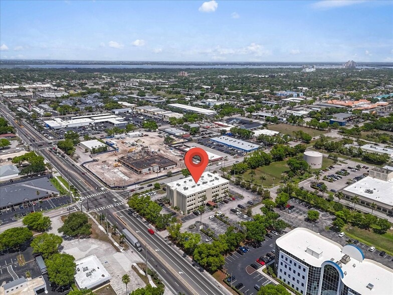 More Photos Of 3949 Evans Ave, Fort Myers Medical For Sale