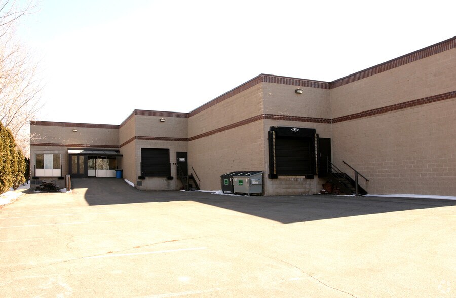 More Photos Of 5900 Baker Rd, Minnetonka Light Manufacturing For Lease