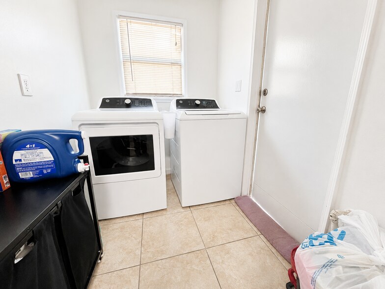 More Photos Of 1507 Pearl St, Bakersfield Apartments For Sale