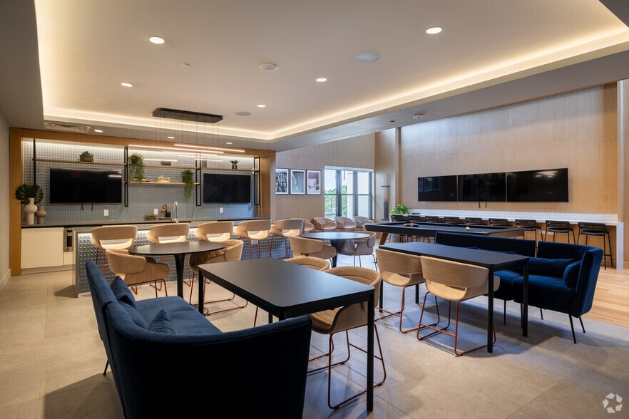 More Photos Of 81 Monroe St, Rahway Apartments For Lease