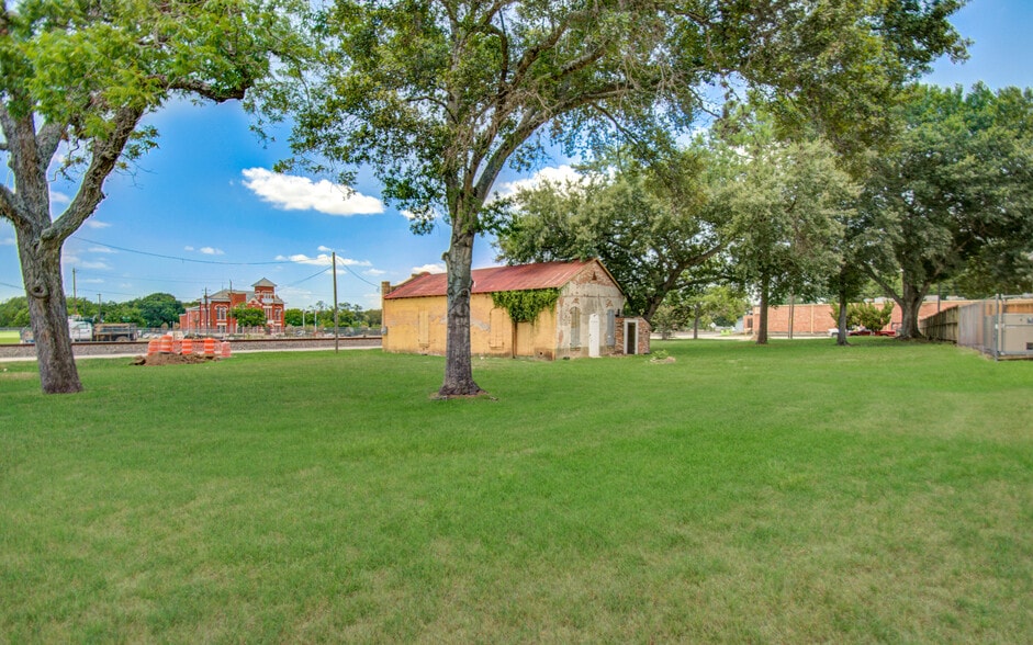 More Photos Of 603 Calhoun St, Richmond Office Residential For Sale