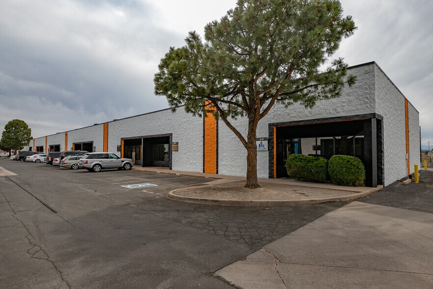 More Photos Of 8200 E Pacific Pl, Denver Unknown For Lease