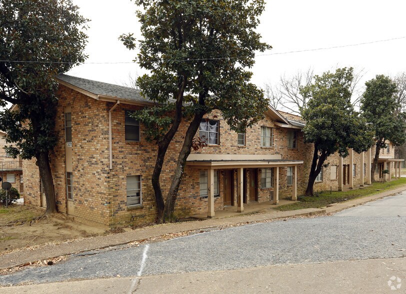 Primary Photo Of 3081 St. Charles Dr, Memphis Apartments For Sale