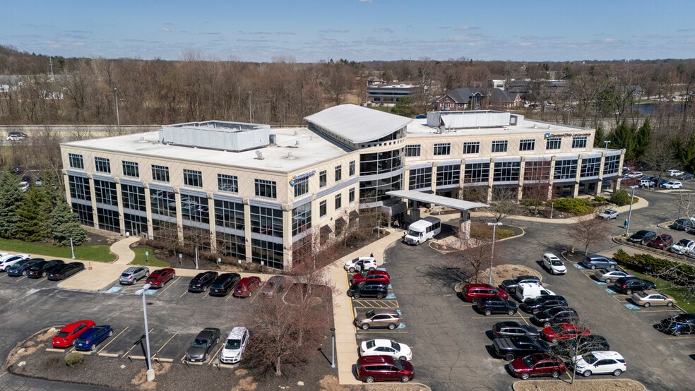 More Photos Of 1 Park West Blvd, Akron Medical For Lease