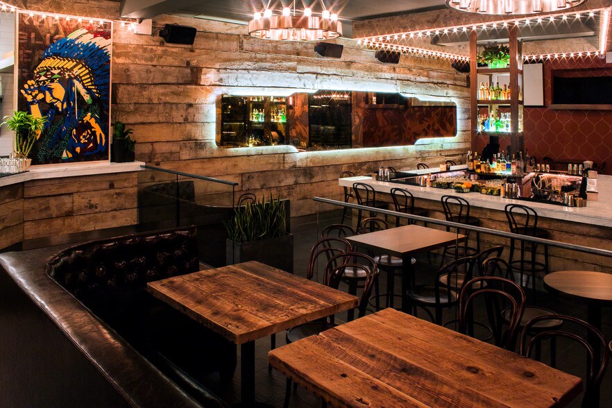 More Photos Of 3329 Astoria Blvd, Astoria General Retail For Sale