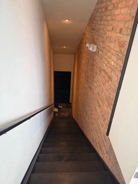 More Photos Of 449 Warren St, Hudson Storefront Retail Office For Lease