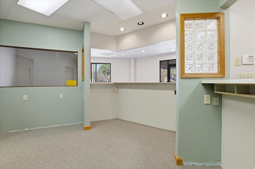 More Photos Of 107 E Vernon Ave, Kinston Healthcare For Sale