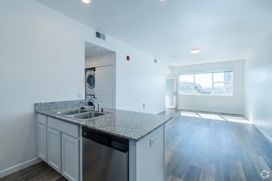 More Photos Of 1125 Avenue of the Oaks, Sparks Apartments For Lease