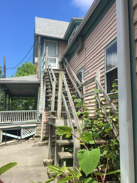 More Photos Of 54 Fremont St, New London Office Residential For Sale