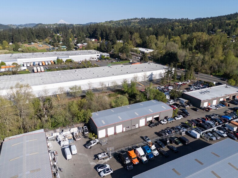 More Photos Of 11233 SE Foster Rd, Portland Industrial For Lease