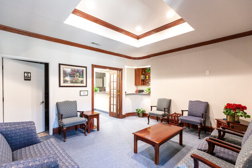 More Photos Of 5156 Village Creek Dr, Plano Medical For Sale