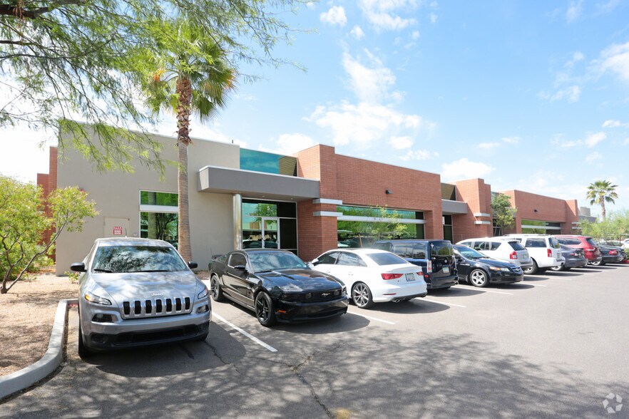 More Photos Of 5500 W Chandler Blvd, Chandler Office For Sale