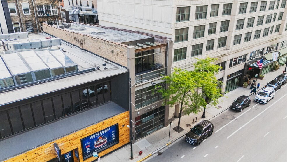 More Photos Of 21 W Illinois St, Chicago Office For Sale