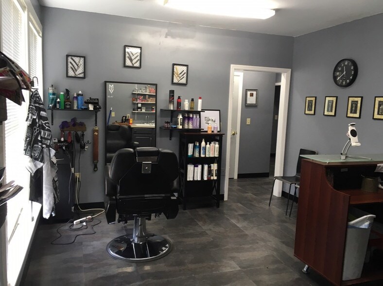 More Photos Of 105 Warwick St, Lititz Freestanding For Sale