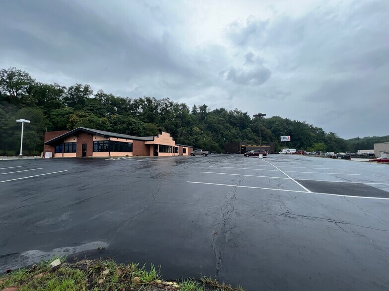 More Photos Of 5185 State Route 30, Greensburg Restaurant For Lease