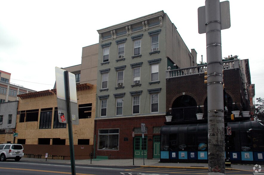 More Photos Of 94 River St, Hoboken Apartments For Sale