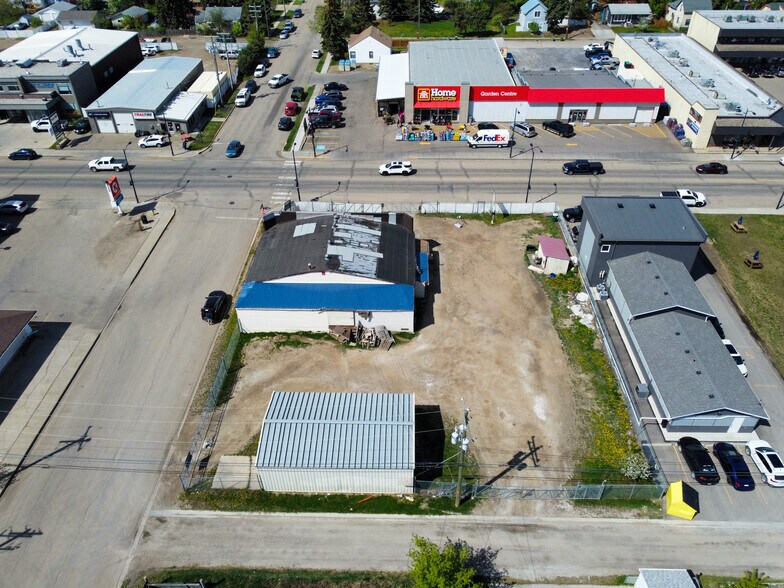 More Photos Of 9903 100 St, Morinville Recycling Center For Sale