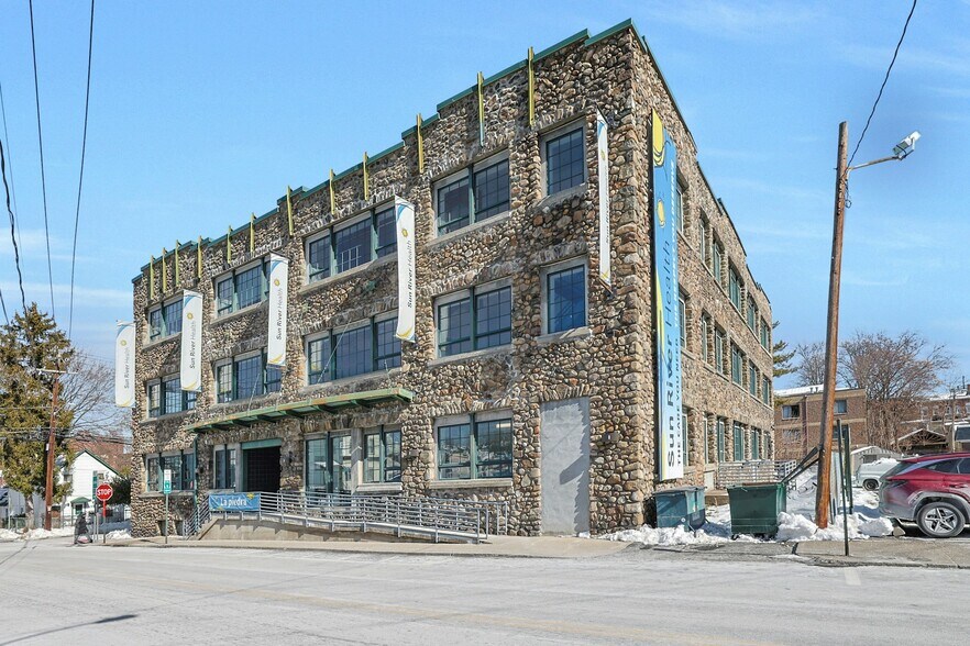 Primary Photo Of 31 W Broad St, Haverstraw Office For Lease