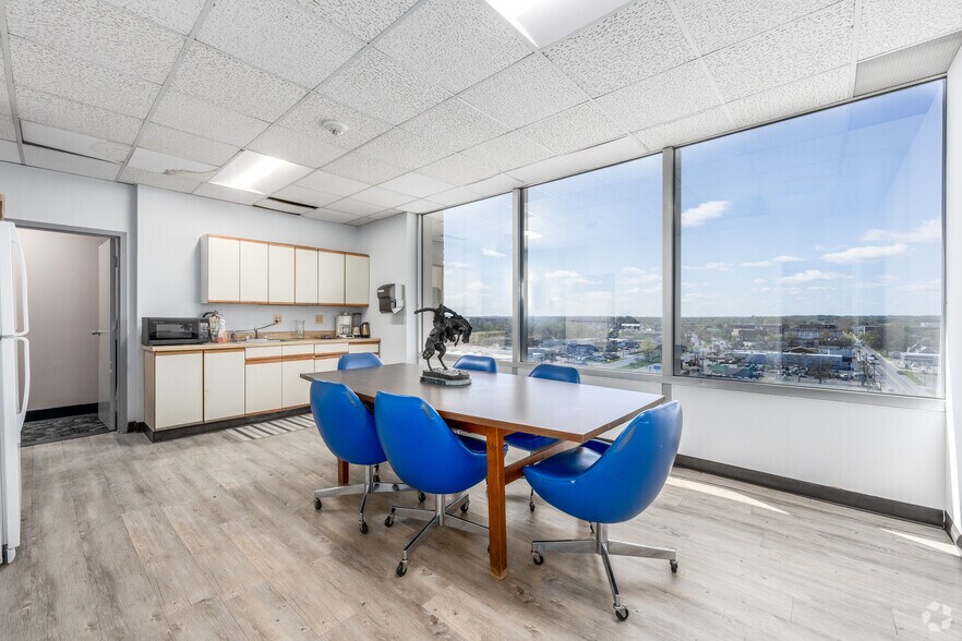 More Photos Of 7310 Ritchie Hwy, Glen Burnie Office For Lease