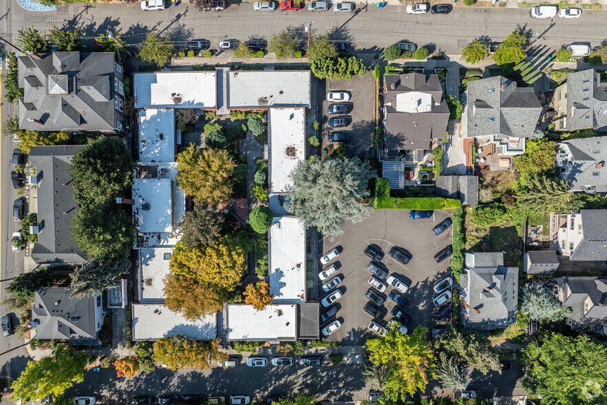 More Photos Of 2455 NW Marshall St, Portland Office For Lease