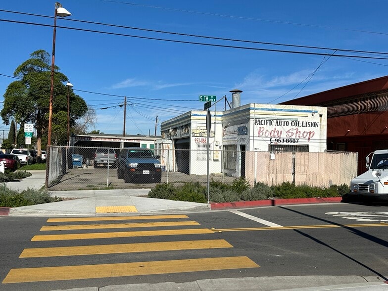 More Photos Of 1429 W 5th St, Santa Ana Auto Repair For Sale