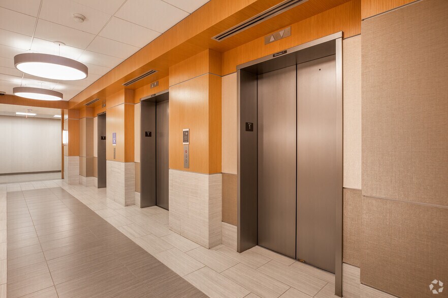 More Photos Of 200 Park Ave, Florham Park Unknown For Lease