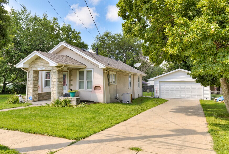More Photos Of , Des Moines Multifamily For Sale