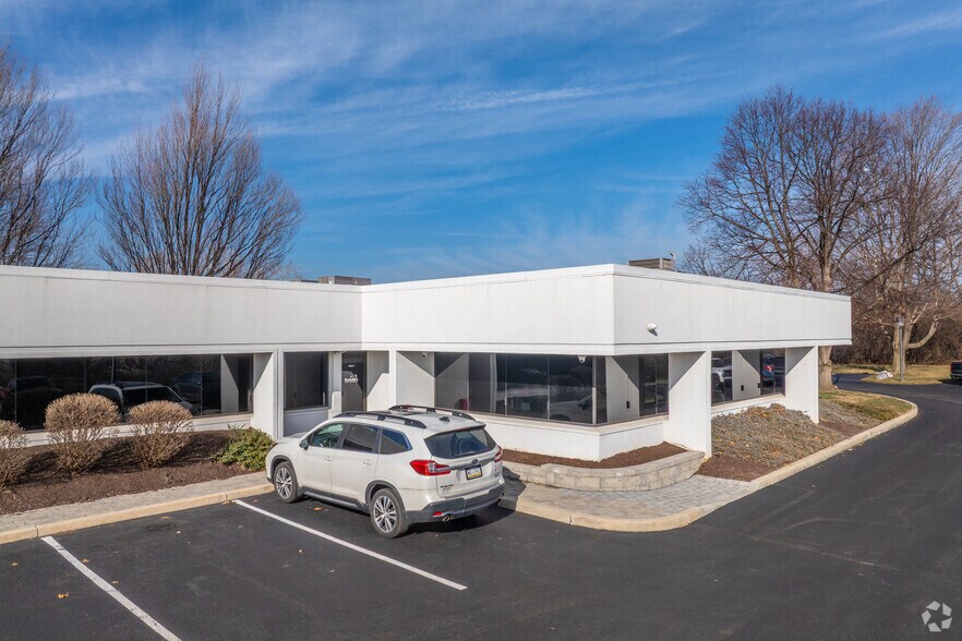 More Photos Of 850 N Wyomissing Blvd, Wyomissing Office For Lease