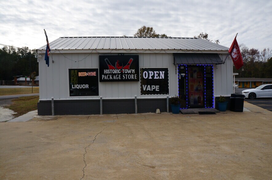 Primary Photo Of 33922 US Highway 280, Childersburg General Retail For Sale