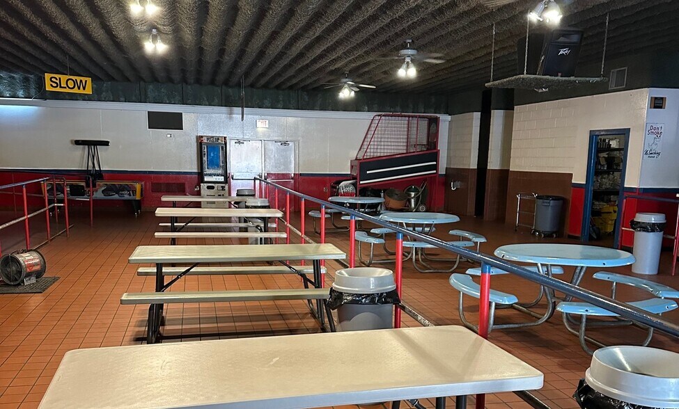 More Photos Of 1717 Franklin Ave, Henderson Skating Rink For Sale