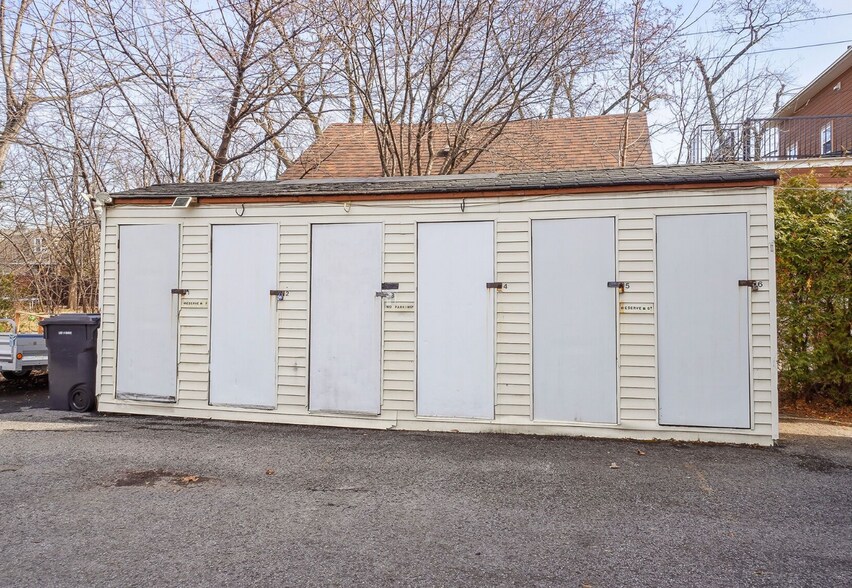 More Photos Of 459 Boul La Fayette, Longueuil Apartments For Sale