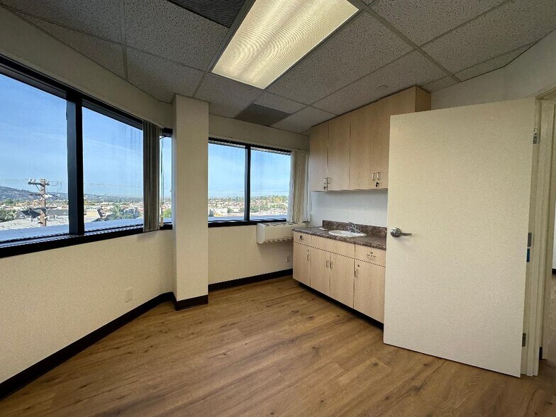 More Photos Of 1141 N Brand Blvd, Glendale Medical For Lease