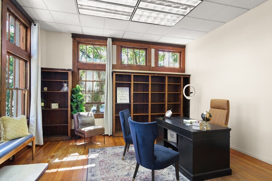 More Photos Of 355 W Las Palmas Ave, Patterson Office Residential For Sale