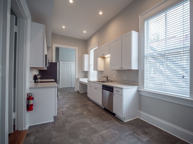 More Photos Of 112 Rutledge Ave, Charleston Office Residential For Sale
