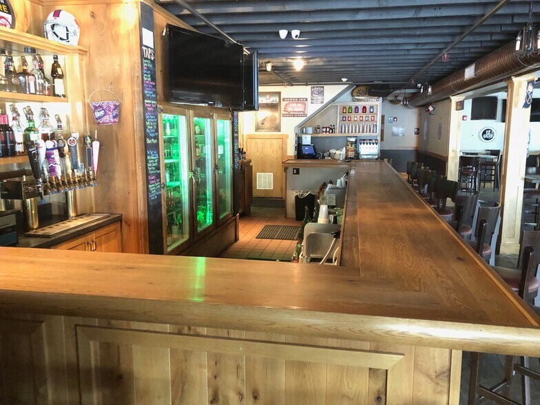 More Photos Of 5381 Abbott Rd, Hamburg Restaurant For Sale