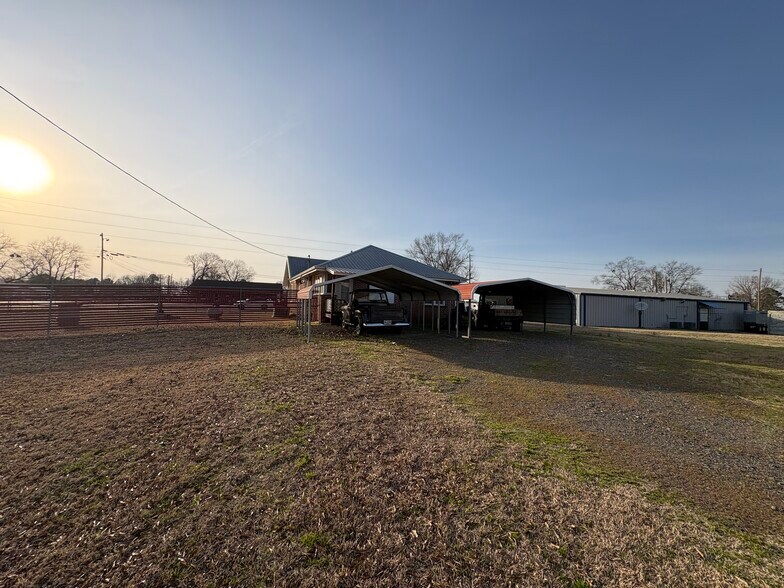 More Photos Of 5599 US Highway 371, Rosston General Retail For Sale