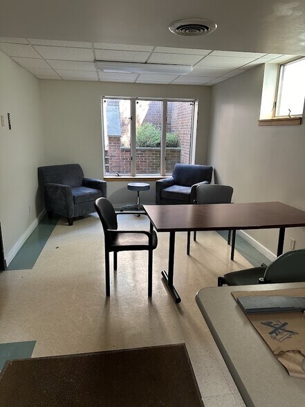 More Photos Of 293 W North St, Geneva Loft Creative Space For Lease