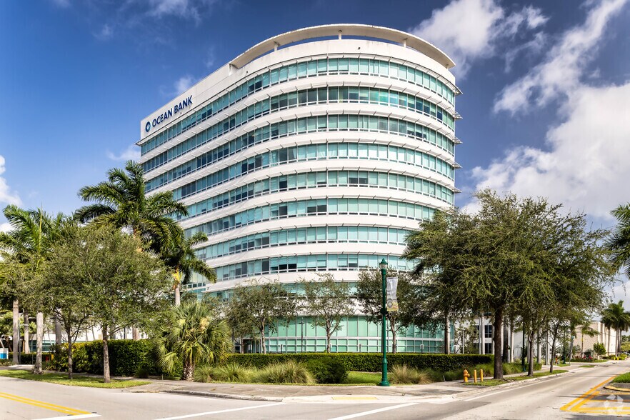 Primary Photo Of 20900 NE 30th Ave, Aventura Office Residential For Sale