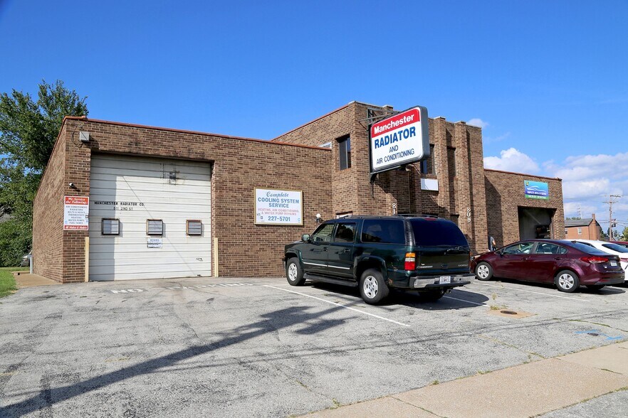 Primary Photo Of 809-811 2nd St, Ballwin Auto Repair For Sale