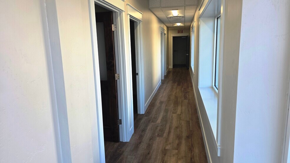 More Photos Of 2573 Campus Dr, Klamath Falls General Retail For Lease