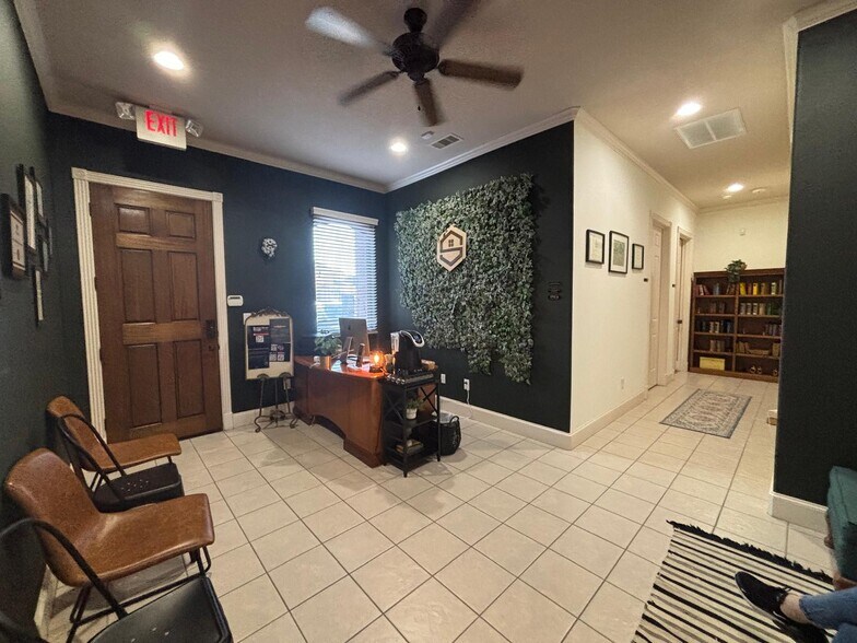 More Photos Of 1806 Snake River Rd, Katy Medical For Sale