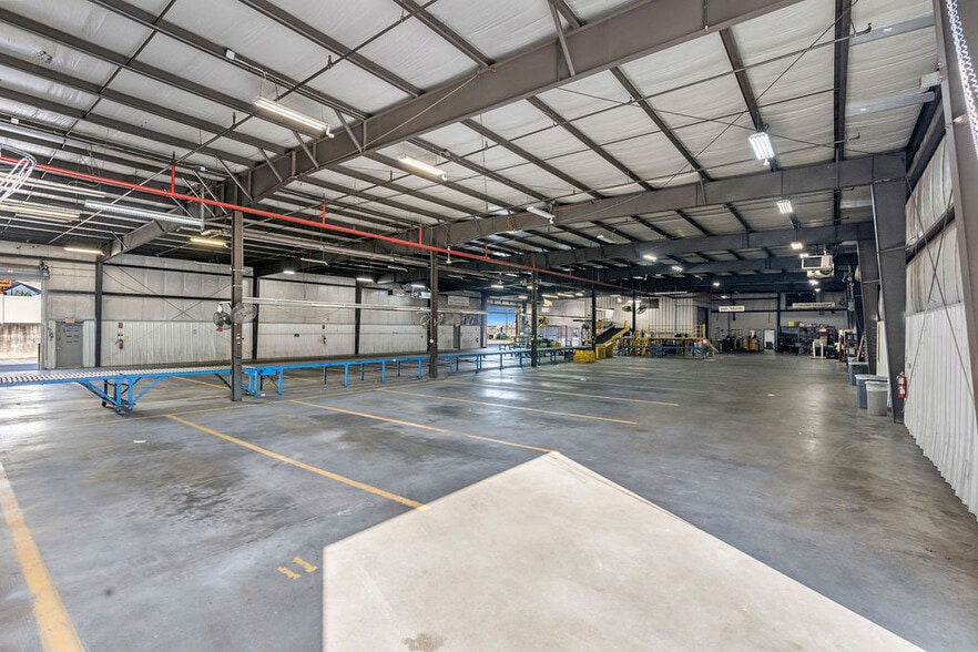 More Photos Of 2400 Richmond Ter, Staten Island Manufacturing For Lease